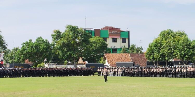 Ribuan Aparat Polda dan Polres di Jateng Amankan Paripurna Hak Angket DPRD Pati