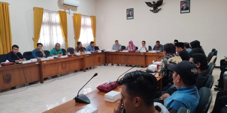 Kecewa Ada Ormas Lain, Germap WO dari Audiensi Pajak Karaoke di DPRD Pati