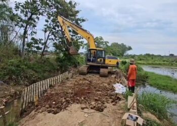 Pembuatan Tanggul Darurat di Ketitangwetan Pati Capai 45 Persen