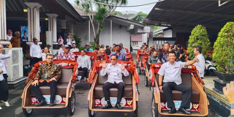 Presiden Prabowo Rogoh Kocek Pribadi untuk Bantu Becak Listrik Termasuk di Pati