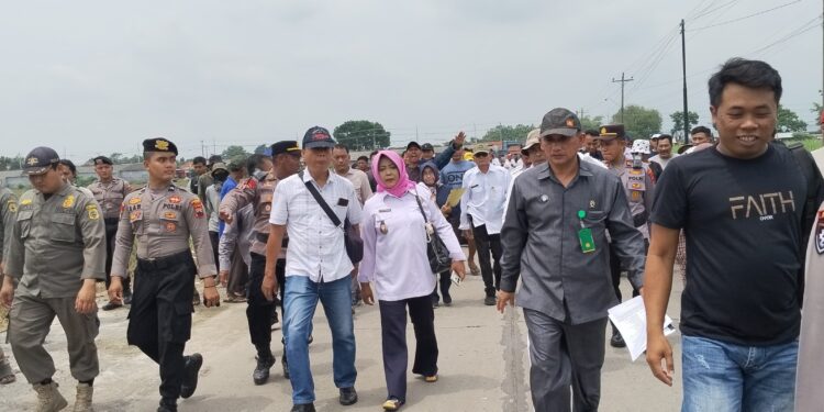 Kades Payang Pati Akui Lahan Jalan Sengketa Milik Tambaharjo, tapi …