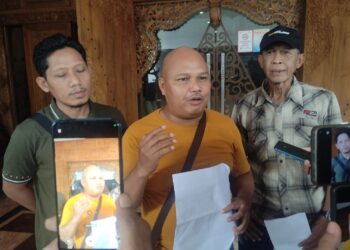Yayak Gundul Datangi DPRD Pati, Pertanyakan Pajak Karaoke Tak Ditarik Sejak 2014