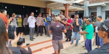 Kades Asempapan Pati Didemo Warga, Dituntut Lengser Karena Arogan