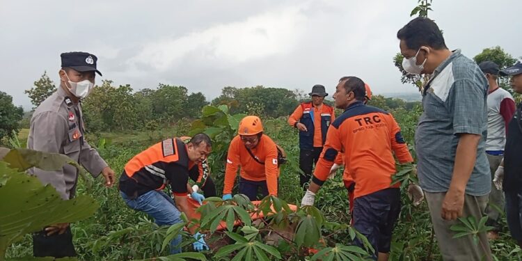 Warga Klaling Kudus Digegerkan Penemuan Mayat Perempuan di Ladang