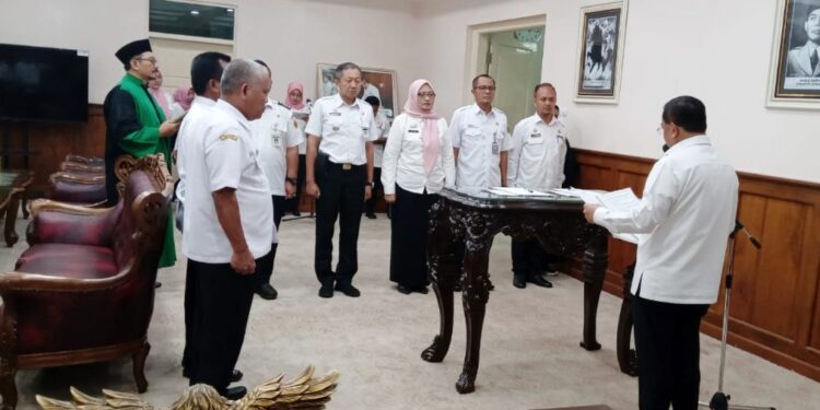 Bupati Sudewo Lantik Lima Kepala Dinas dari Sriyatun hingga Luky