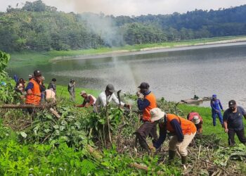 Tanaman Mimosa jadi Ancaman Serius Nelayan Waduk Gunung Rowo