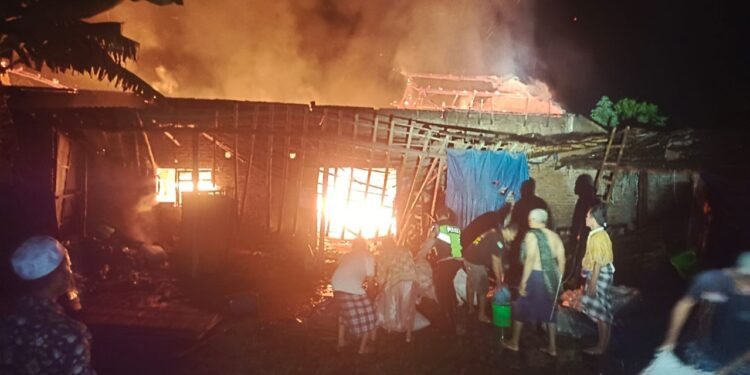 Gudang Produksi Kerupuk di Cendono Kudus Ludes Terbakar