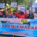 Warga Banyudono Rembang Demo Tuntut Pabrik Pengolah Ikan Ditutup