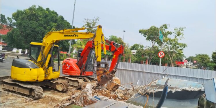 Tugu Ikan dari Knalpot di Alun-Alun Pati Dibongkar, Diganti Apa?