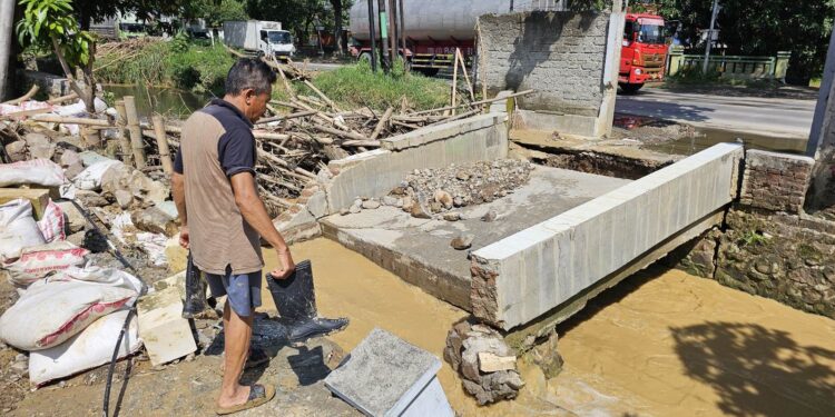 Tanggul di Ketitangwetan Pati Jebol Lagi, Jalur Pantura Sempat Terendam