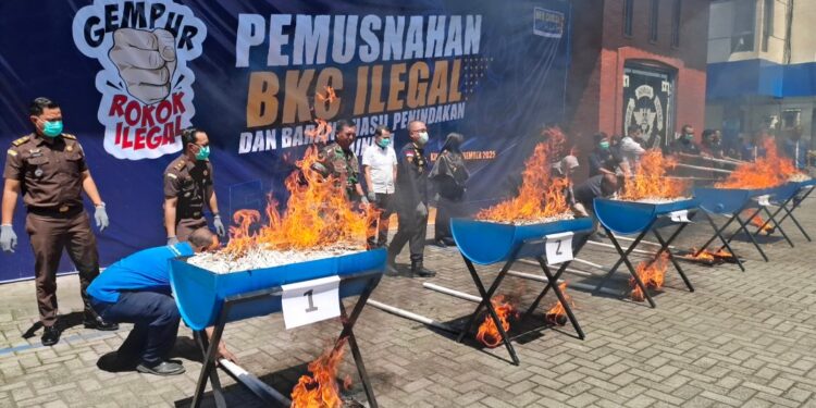 Musnahkan Rokok Bodong Senilai Rp14 Miliar, Bea Cukai: Wujud Komitmen