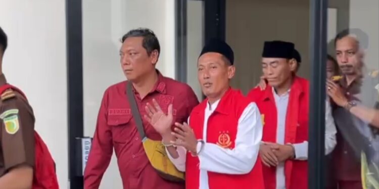 Pesan Botok-Teguh Usai Sidang di PN Pati: “Demokrasi Tidak Harus Kriminalisasi”