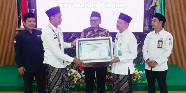 Warga Miskin Pati Capai 105 Ribu Jiwa, Kemenag Siap Bantu Lewat Gerakan Wakaf