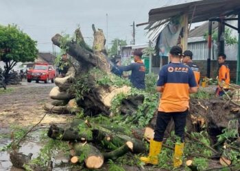Banjir hingga Tanah Longsor Landa 7 Kecamatan di Rembang