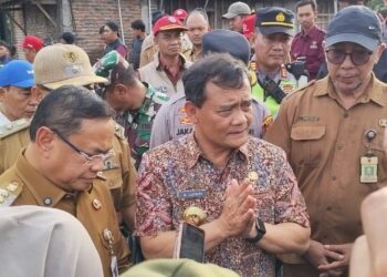 Gubernur Jateng Tengok Korban Banjir di Banjarsari Pati, Pastikan Kebutuhan Tercukupi