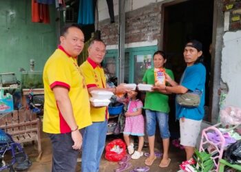 Kelenteng Hok Tik Bio Pati Bantu 1.500 Nasi untuk Korban Banjir