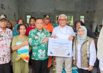 Bulog Bantu 1 Ton Beras Premium untuk Korban Banjir di Sidoharjo Pati