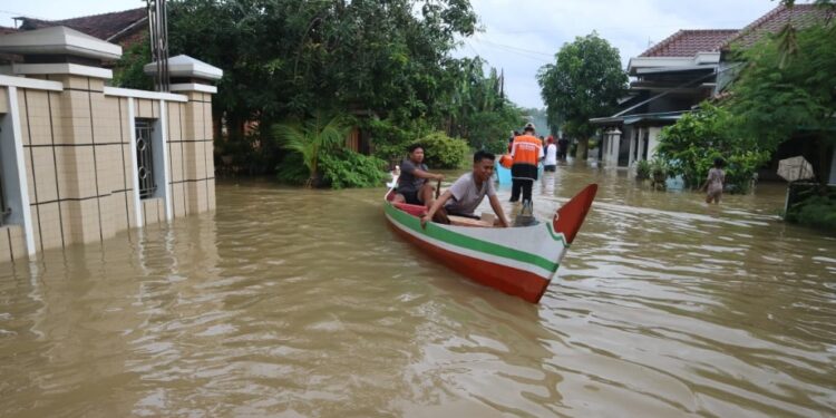 Sepekan Banjir Pati: 61 Ribu Warga Terdampak, 2 Nyawa Melayang