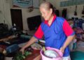 Usaha Terdampak Banjir Pati, Kisah Masudah Bertahan Tanpa Uang Sepeser Pun