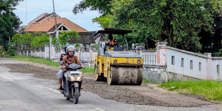 Pemkab Rembang Targetkan Perbaikan Jalan Rusak Rampung Sebelum Idulfitri