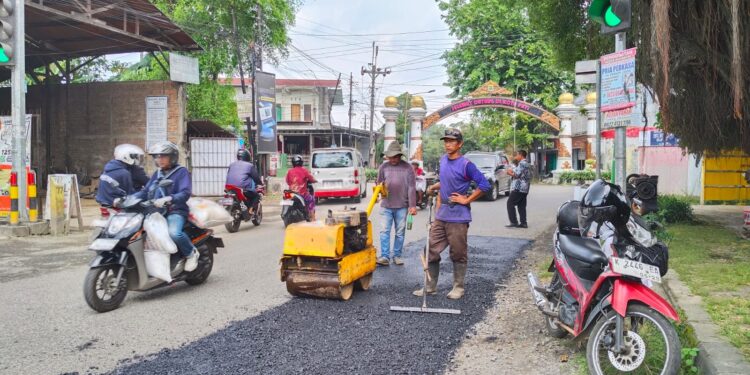 Tambal Jalan Blaru, DPUTR Pati: Sudah Lama Diperintah Plt Bupati Sebenarnya