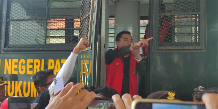 Kasus Sudewo: Botok Minta KPK Periksa Husein dan Kapolresta Pati