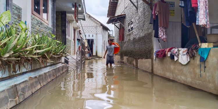 4 Warga Terdampak Banjir Pati Meninggal Terserang Leptospirosis