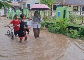 Tanggul Sungai Jawik Jebol, Desa Pladen Kudus Terendam Banjir Semeter