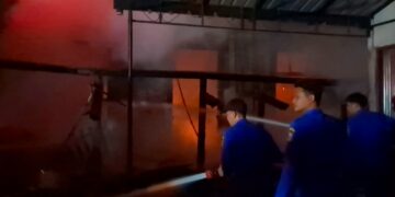 Rumah Kayu Kuno di Mlati Lor Kudus Ludes Terbakar, Kerugian Rp100 Juta Lebih