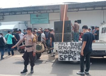 Protes Menu MBG Tak Layak, Warga Tlogowungu Pati Demo SPPG