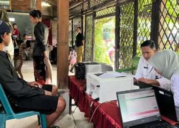 Sedulur Sikep di Karangrowo Kudus Antusias Sambut Layanan Jemput Bola Adminduk