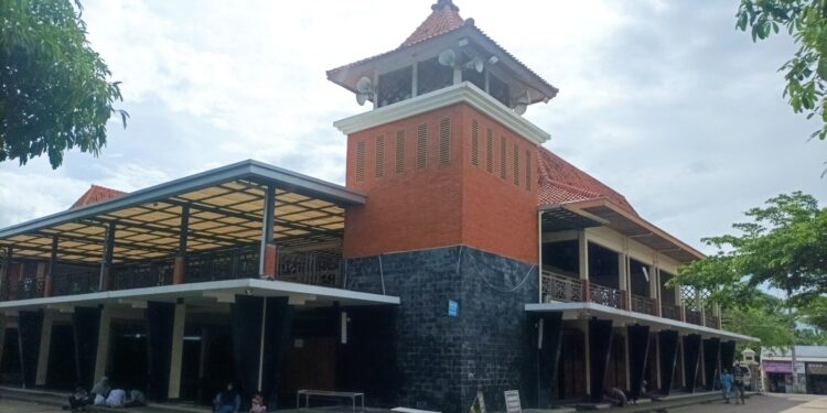 Masjid Kajen: Jejak Perjuangan Mbah Mutamakkin dan Sejarah Desa Santri di Pati