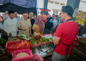 Jelang Lebaran, Mendag Budi Santoso Pantau Harga Sembako di Pasar Baru Kudus