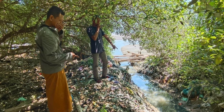 Warga Banyudono Rembang Kembali Keluhkan Bau Limbah Pabrik Ikan, Bikin Sesak Nafas
