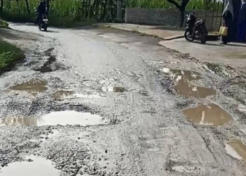 Warga Keluhkan Jalan Rusak, Anggota DPRD Rembang Minta Maaf