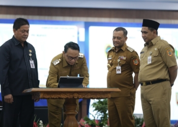 Teken Pakta Integritas di Depan Gubernur Jateng, Chandra Tegaskan Pati Bebas KKN
