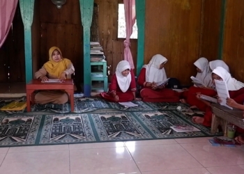 SDN 1 Ploso Demak Diterjang Banjir, Siswa Terpaksa Mengungsi ke Musala