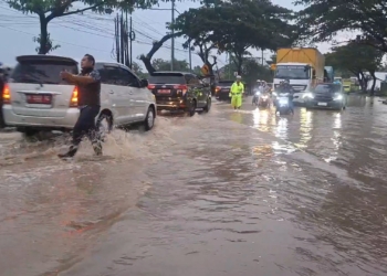 Banjir Genangi Pantura Kudus-Pati di Jekulo, Lalu Lintas Sempat Macet