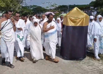 Ratusan Jemaah Calon Haji Demak Jalani Manasik di Bawah Terik