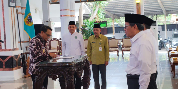 Plt Bupati Pati Lantik Pimpinan Baru Baznas, Ini Daftar Lengkapnya!