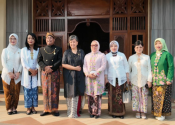 Lestari Moerdijat dan Menteri PPA Peringati Hari Kartini di Rembang