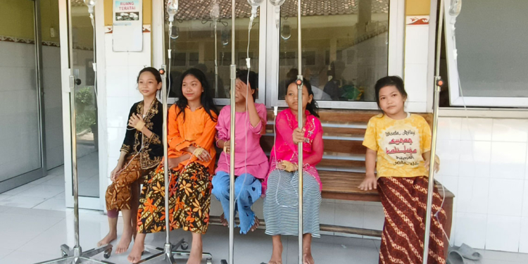 Mual dan Pusing Kepala, 22 Siswa SD di Balongmulyo Rembang Diduga Keracunan MBG