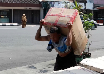 Dari Beban Pundak ke Baitullah: Kisah Inspiratif Kuli Panggul Kudus yang Berangkat Haji