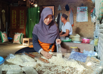 Tak Ada Yang Mustahil! Penjual Tempe di Pati Bisa Haji dari Nabung Rp10 Ribu Sehari