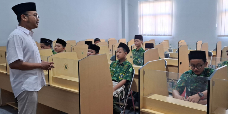 Pertama di Jateng, MTS NU TBS Kudus Ajarkan Bahasa Mandarin