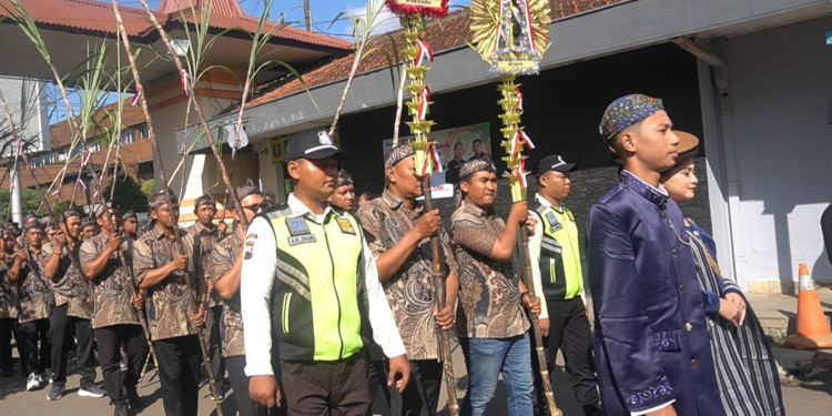 Unik! Menikahkan Sepasang Tebu, Tradisi Sakral PG Rendeng Kudus Sebelum Musim Giling