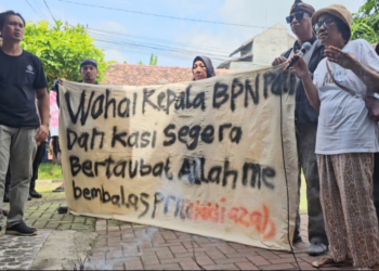 Rumah Digusur Hendak Dibangun KDMP, Warga Doropayung Geruduk BPN Pati