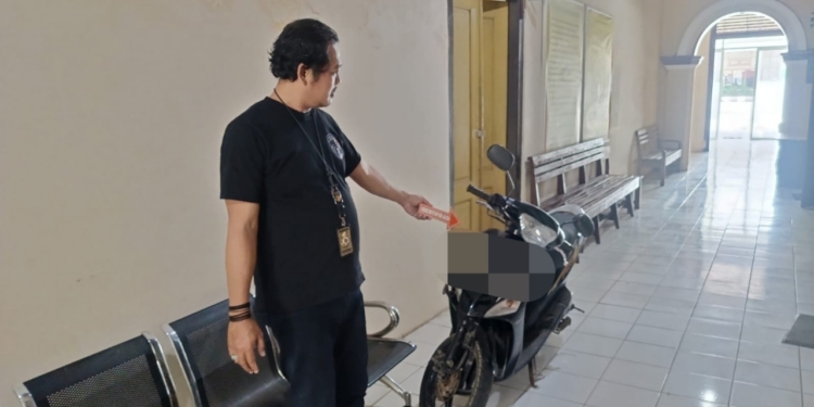 Pemuda di Pati Tiba-Tiba Todongkan Sajam ke Emak-Emak, Motifnya Aneh