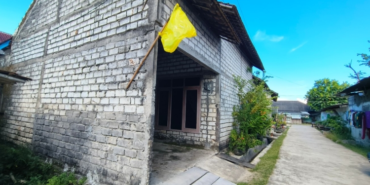 PT Indo Seafood Bandel, Warga Banyudono Rembang Kibarkan Bendera Kuning