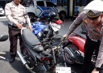 Gagal Menyalip, Pemuda di Demak Tewas Terlindas Truk Trailer